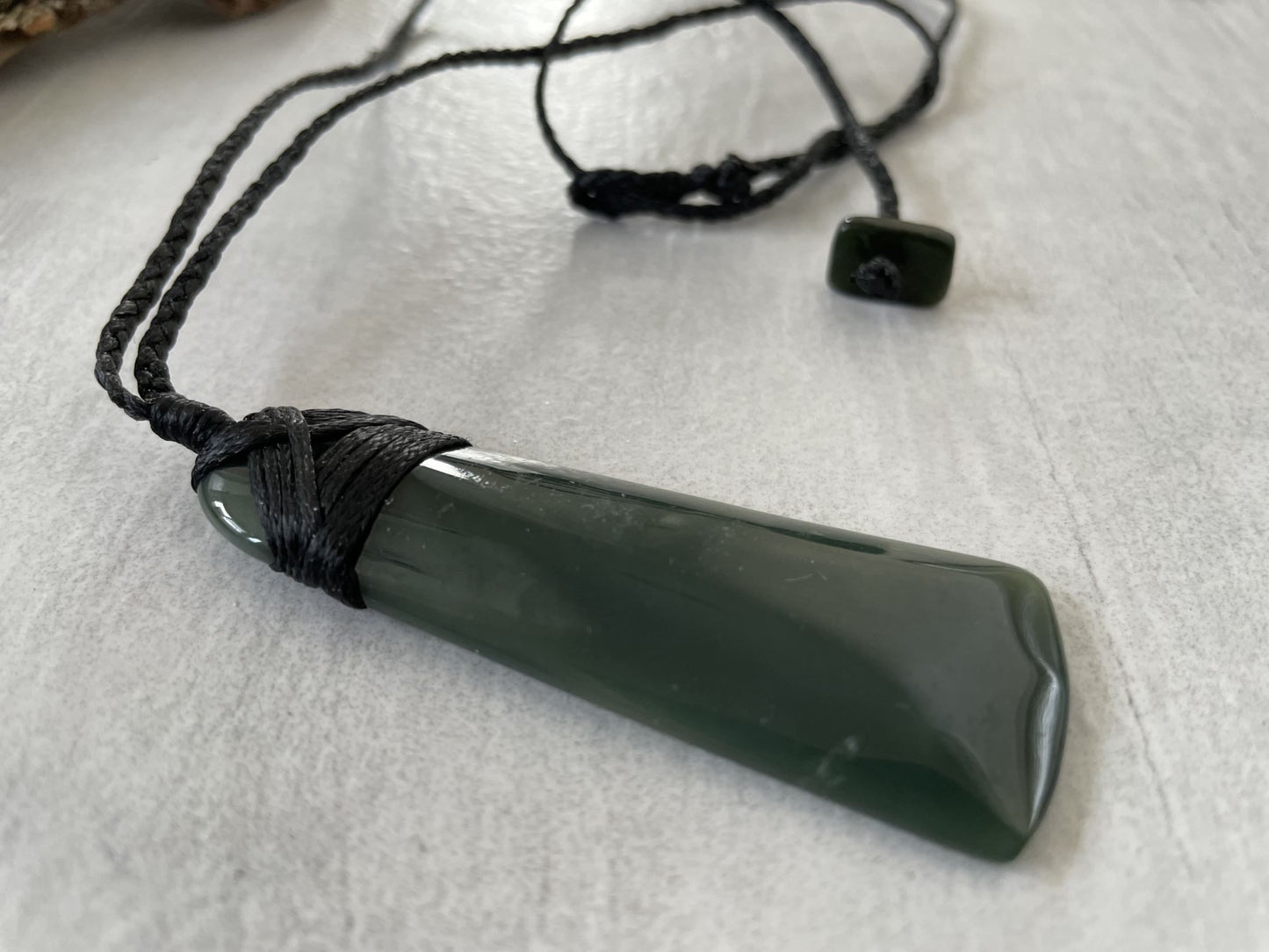 Lashed Greenstone Nephrite Jade Maori Toki 65mm