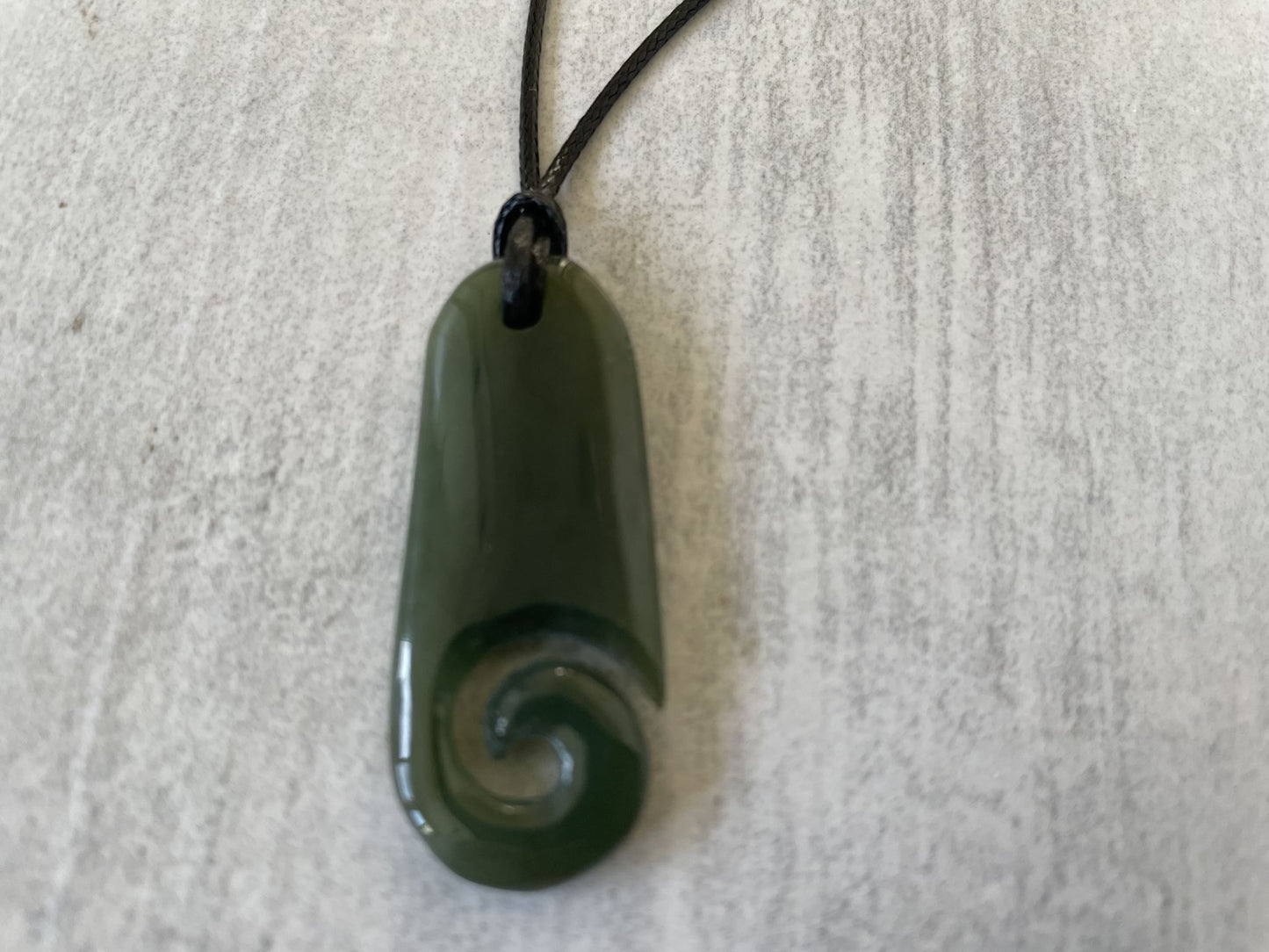 Small Patu Koru Greenstone Nephrite Jade Pendant E028 – 40×16mm with Gift Box