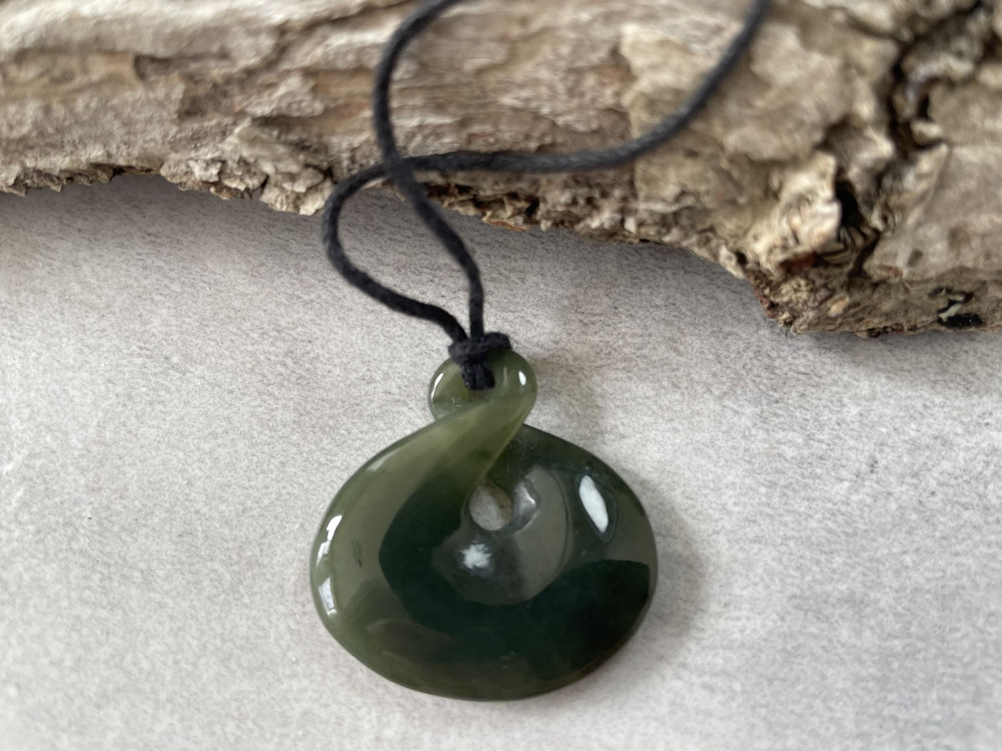 Greenstone Nephrite Jade Fat Twist Pendant E017 – 26×20mm with Gift Box