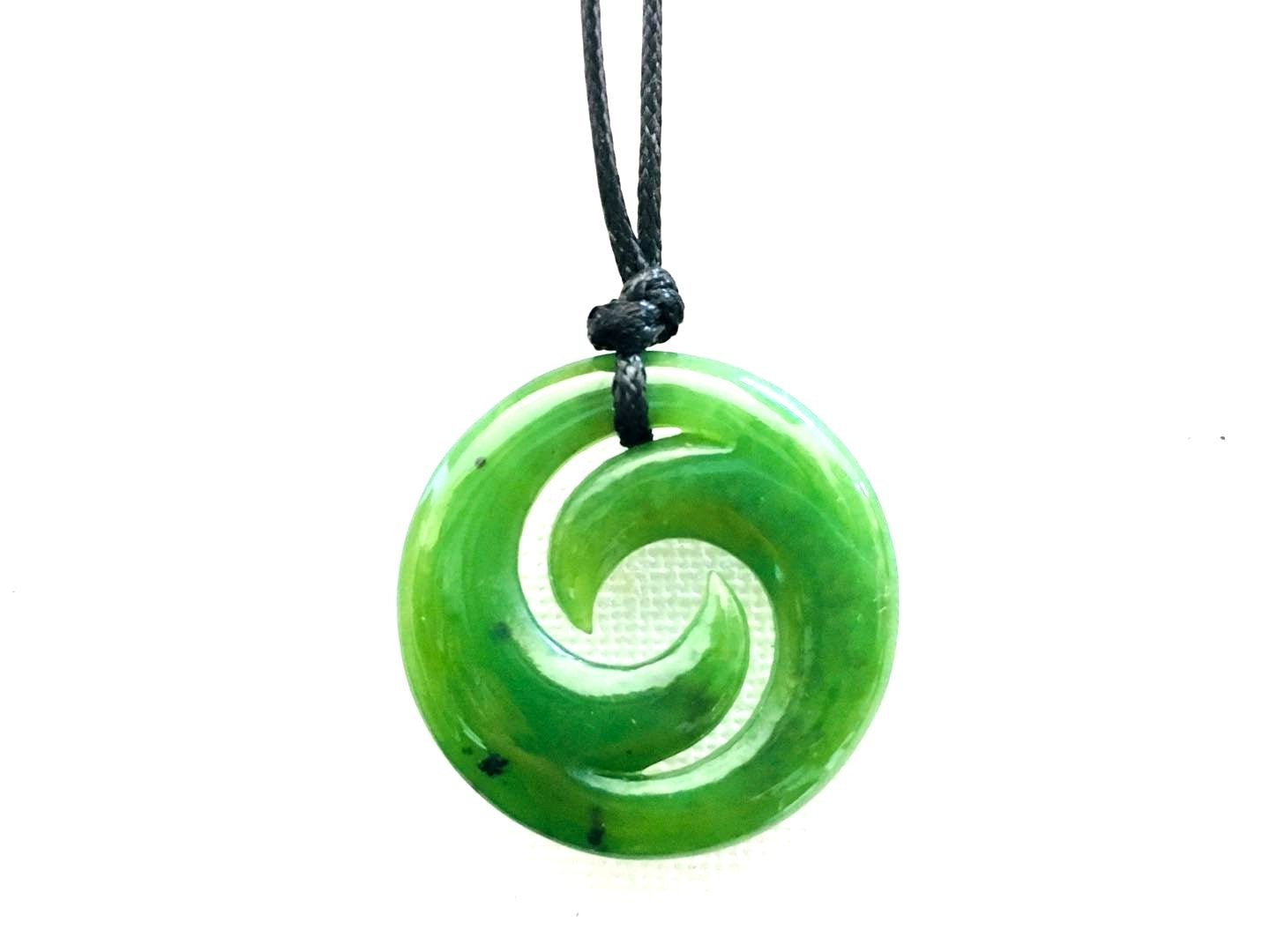 Greenstone Nephrite Jade Koru Pendant – 30mm, Hand-Carved Spiral Symbol of Growth & Harmony #CSG