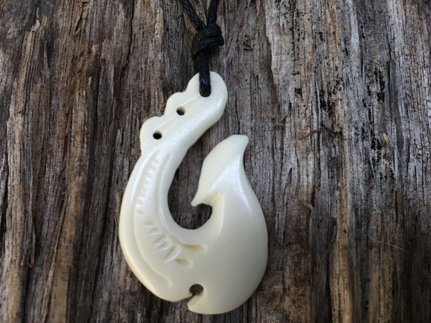 Bone Carving Manaia Pendant B95 – Māori Spiritual Guardian Necklace with Cord and Card