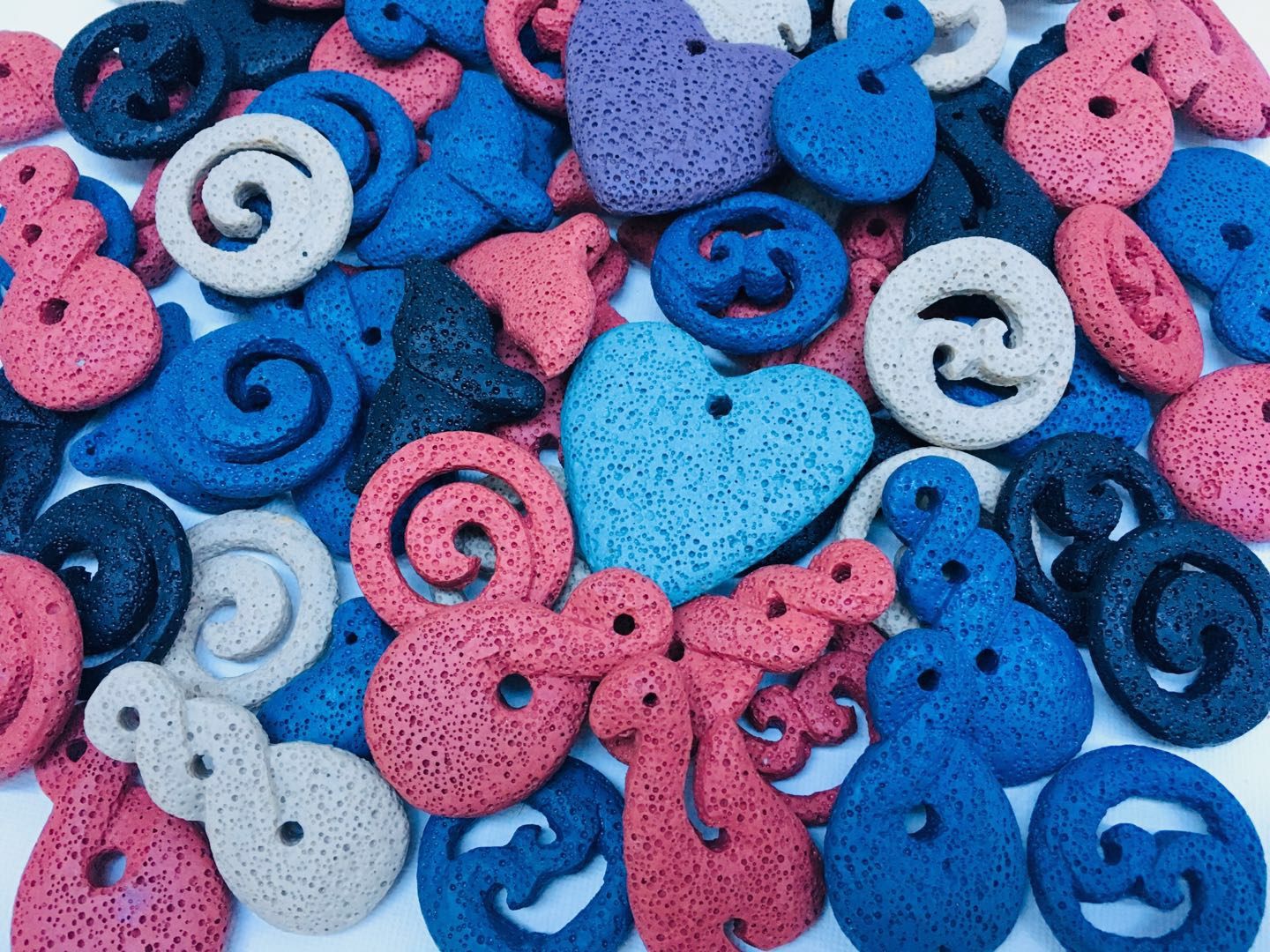 Pumice Carving Fish hook Blue