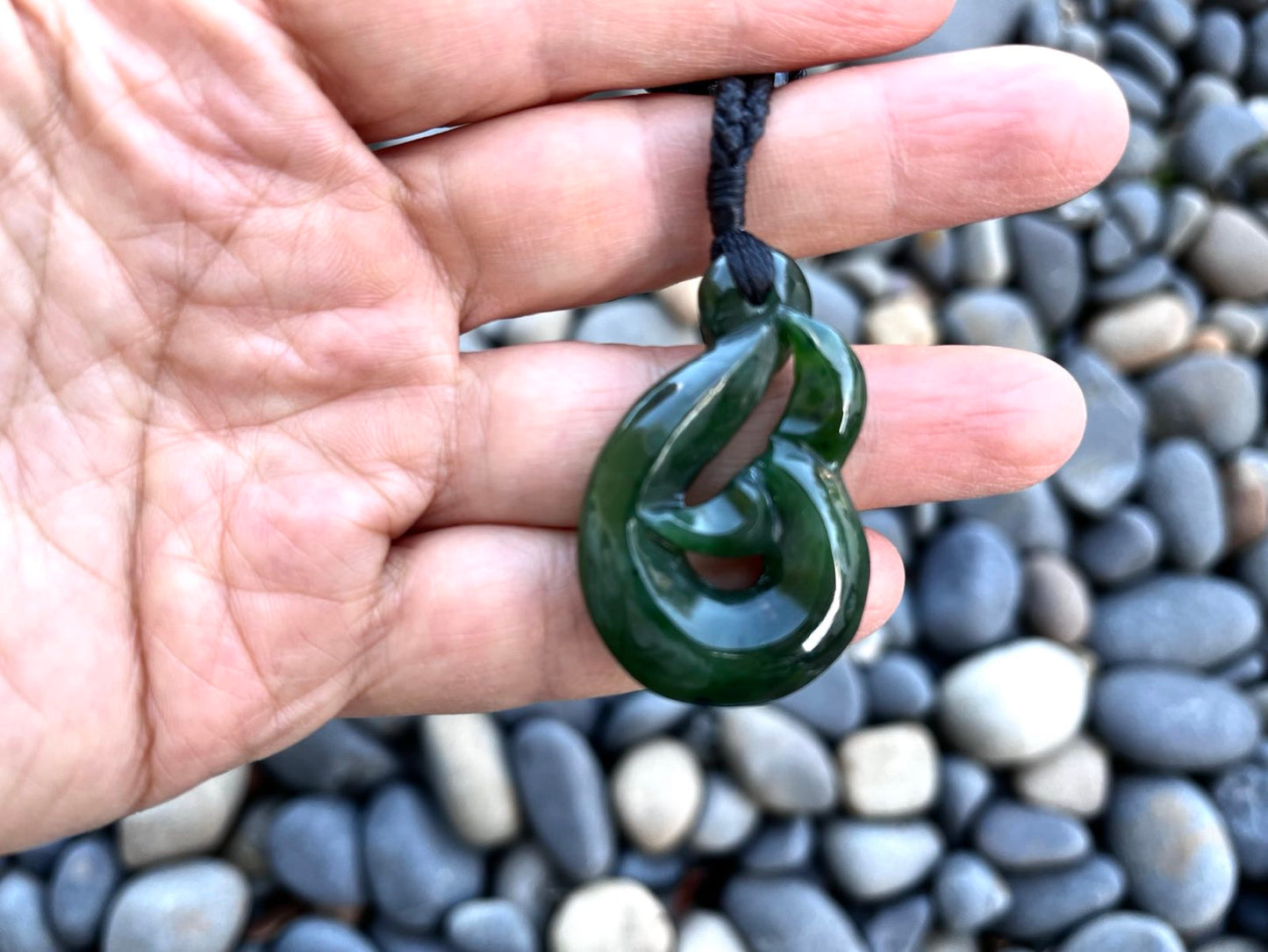 Greenstone 40mm Nephrite Jade Whale Tail Fish Hook Pendant Gift Box