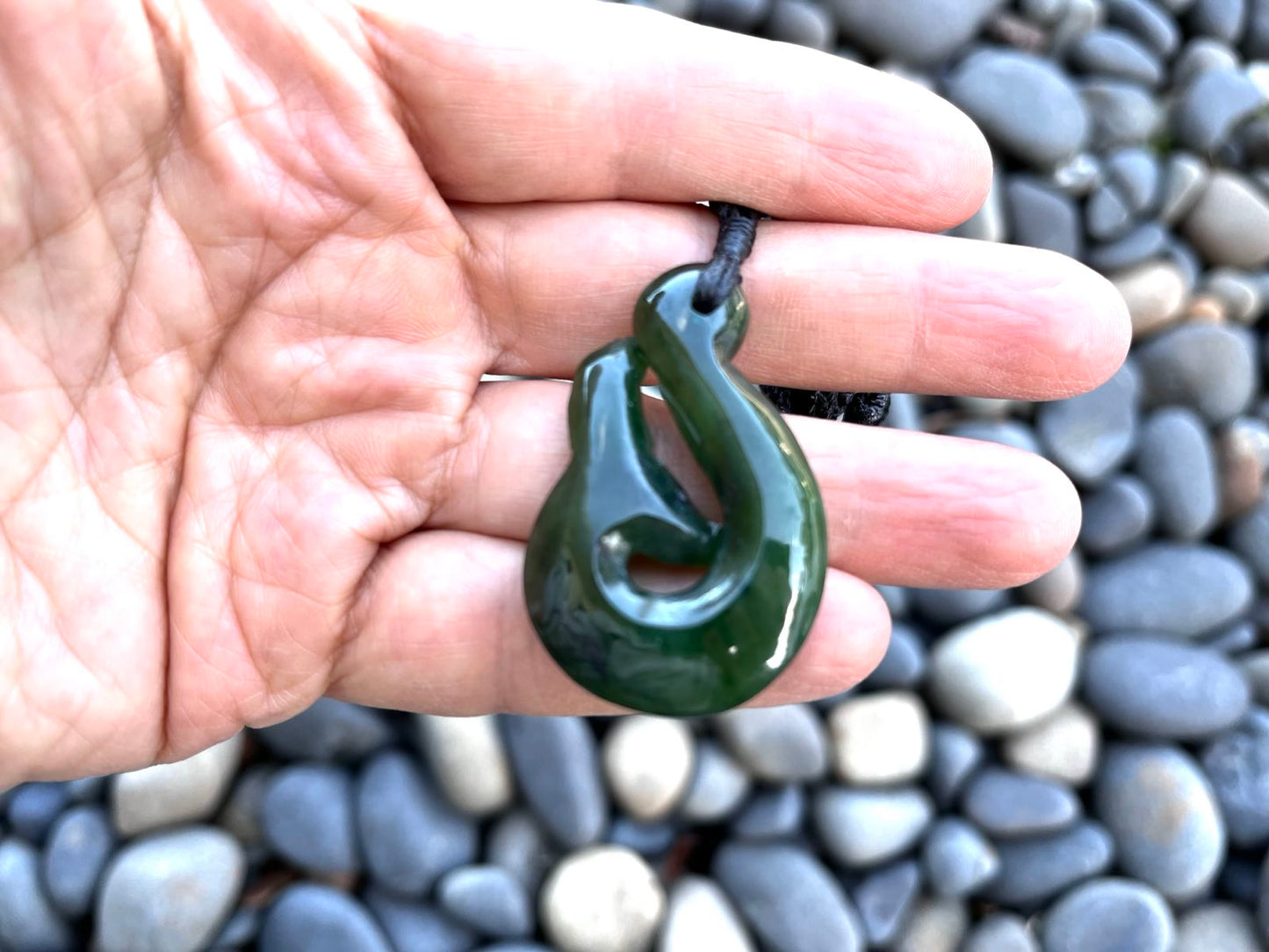 Greenstone 40mm Nephrite Jade Whale Tail Fish Hook Pendant Gift Box
