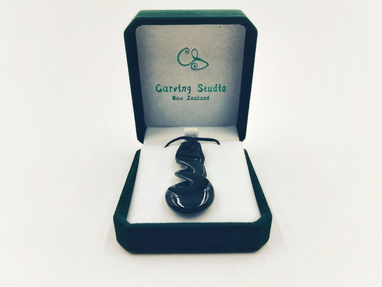 Lashed Greenstone Nephrite Double Twist – 57mm Hand-Carved Pendant Carving Studio NZ