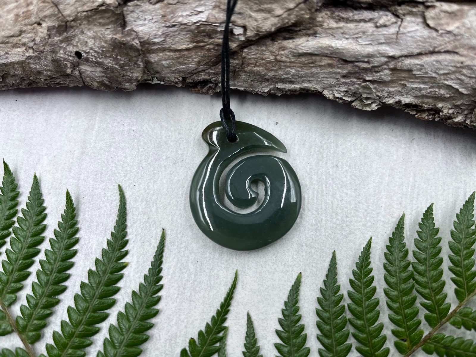 Greenstone Nephrite Jade Hei Matau with Koru Pendant E072 – 38×31mm with Gift Box