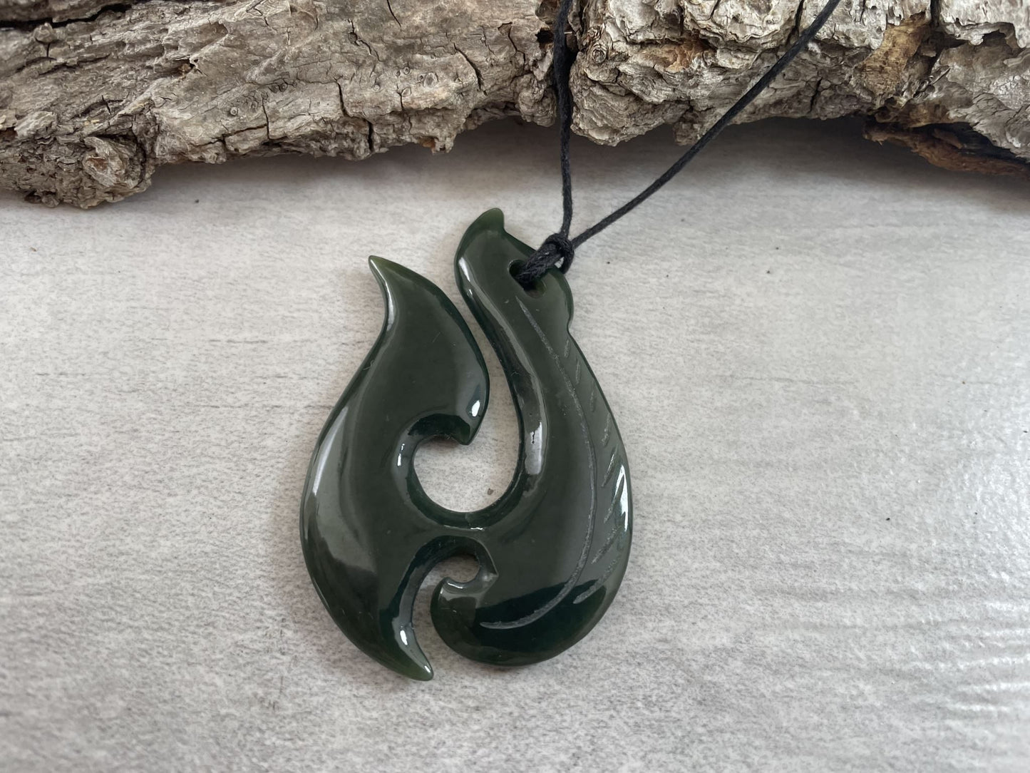 Carving Studio NZ Greenstone Nephrite Jade Hei Matau Large Fish Hook Pendant 66mm Gift Bag E050