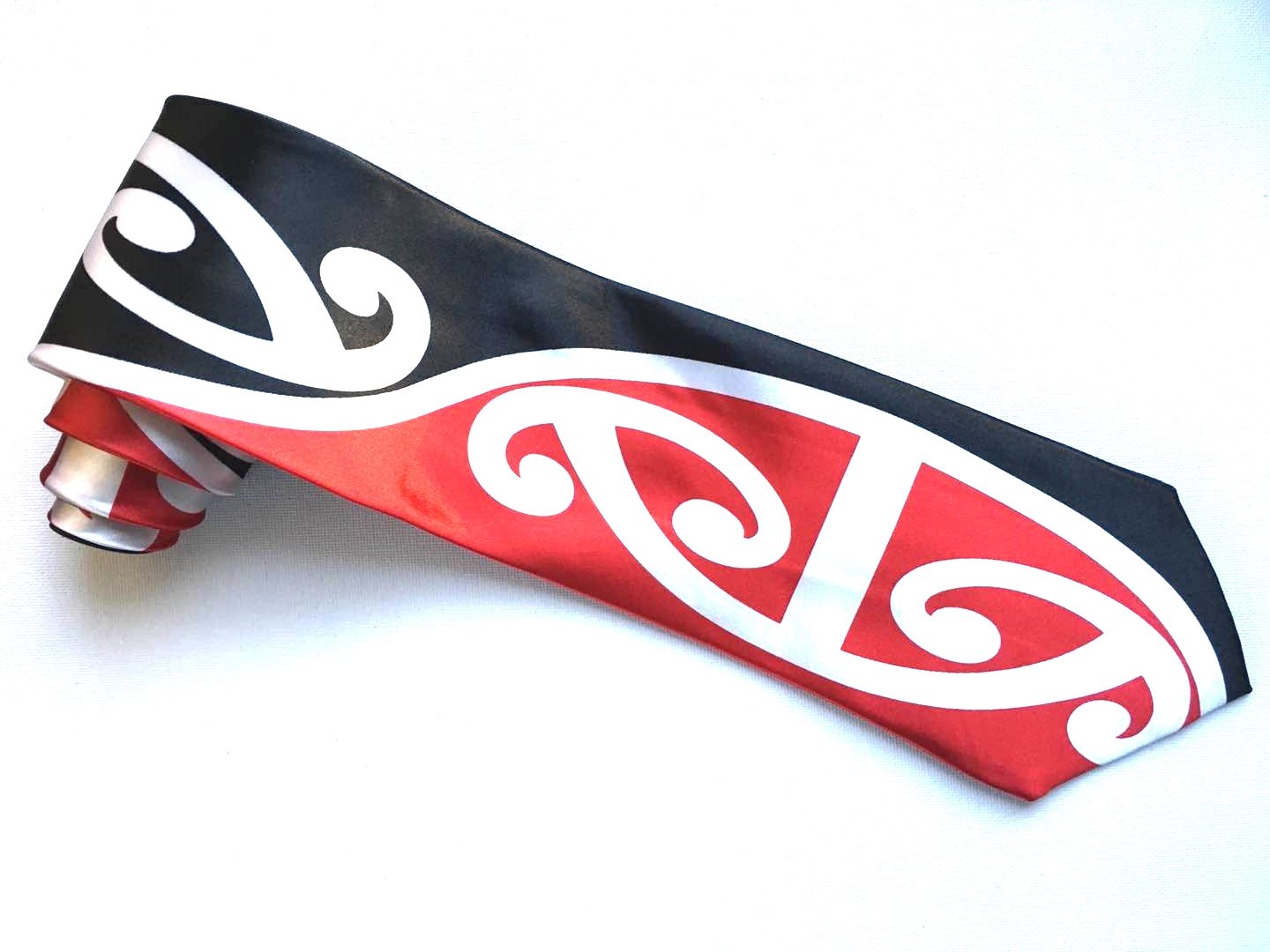 New Zealand  Koru  Tie Red-Black