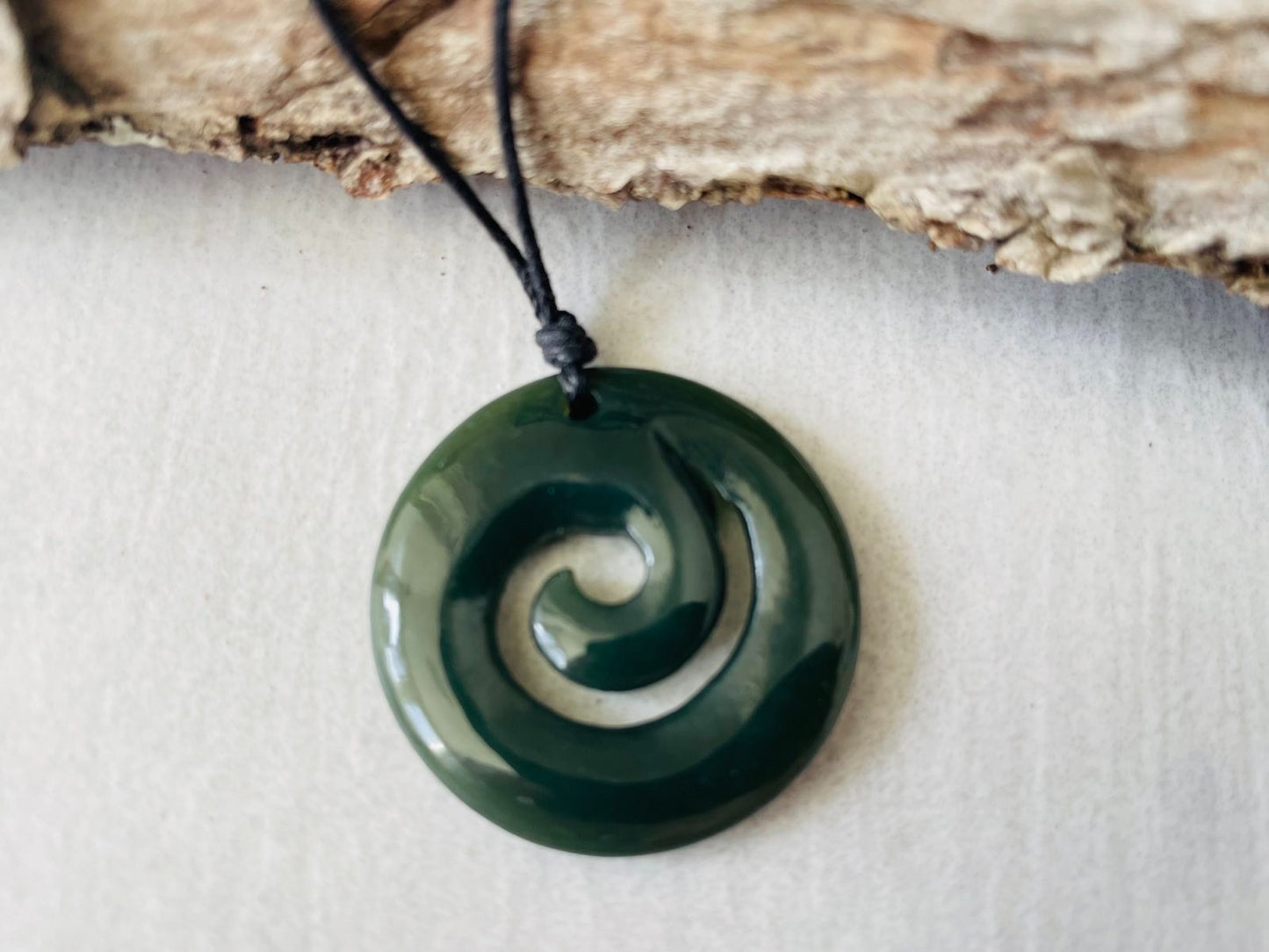 Greenstone Nephrite Jade Koru Pendant E008 – 31×31mm with Gift Box