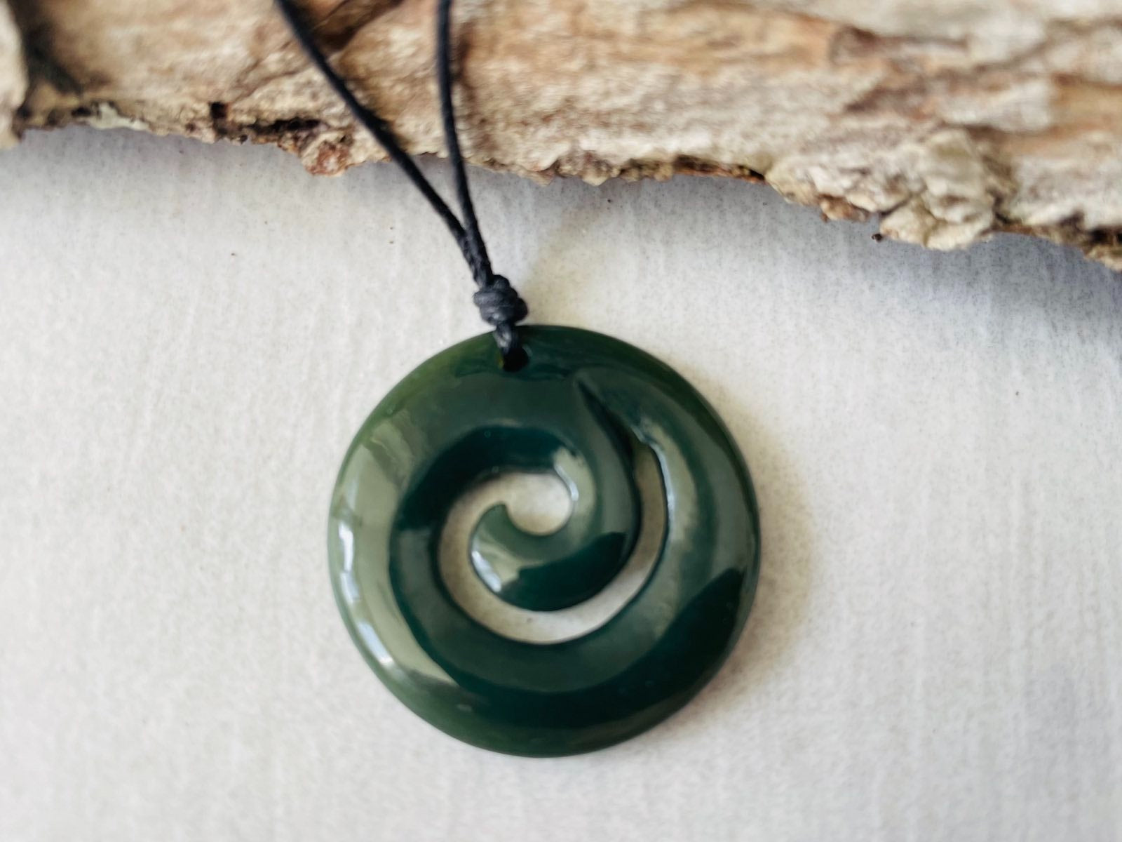 Greenstone Nephrite Jade Koru Pendant E008 – 31×31mm with Gift Box