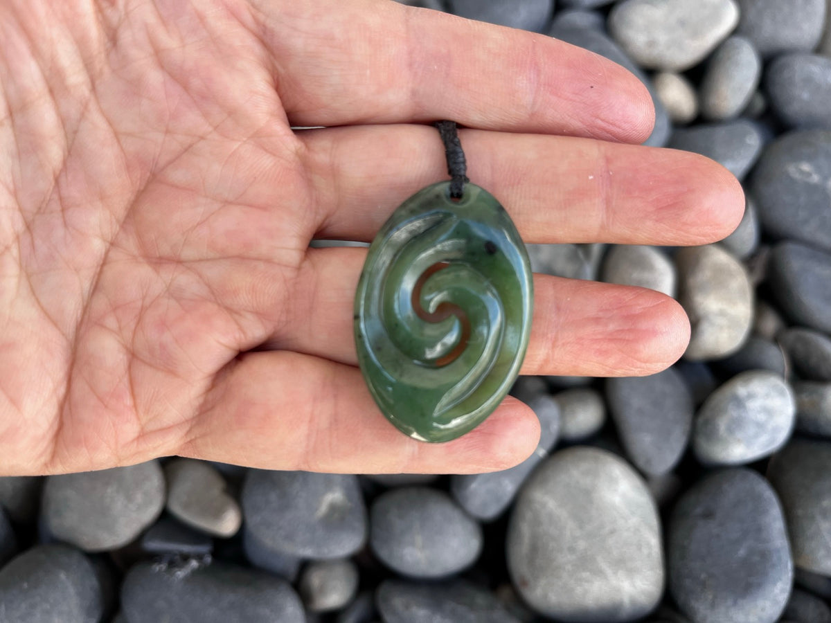 Greenstone Nephrite Jade Double Koru Oval Pendant – 40mm x 27mm Hand-Carved Necklace with Luxury Gift Box | Carving Studio NZ