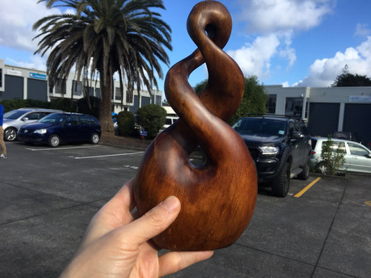 Beautiful Wood Carving Double Twist