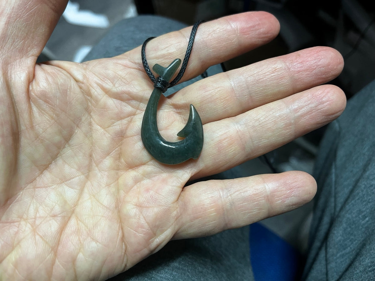 Greenston Maori Hei Matau Fish Hook Pendant – 42mm, Strength, Luck & Prosperity Symbol