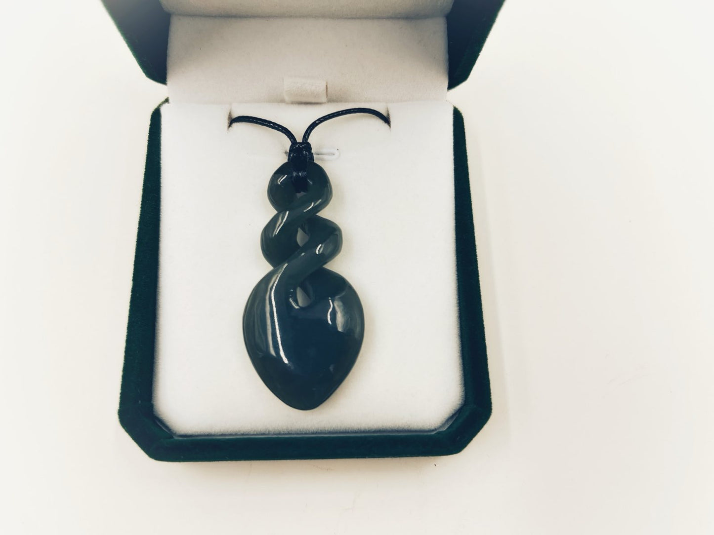Greenstone Nephrite Jade Double Twist Pendant – 50mm Māori Pikorua Symbol of Connection & Unity