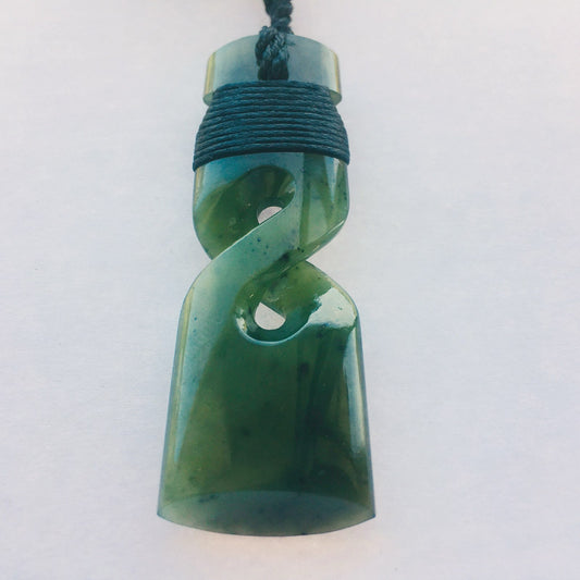 Greenstone  Pendant Toki-Twist  Top Grade Nephrite Jade – 60×20mm  Maori Carving